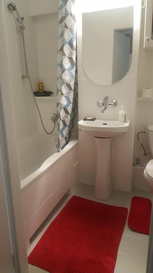 Apartament Chmielna ワルシャワ エクステリア 写真