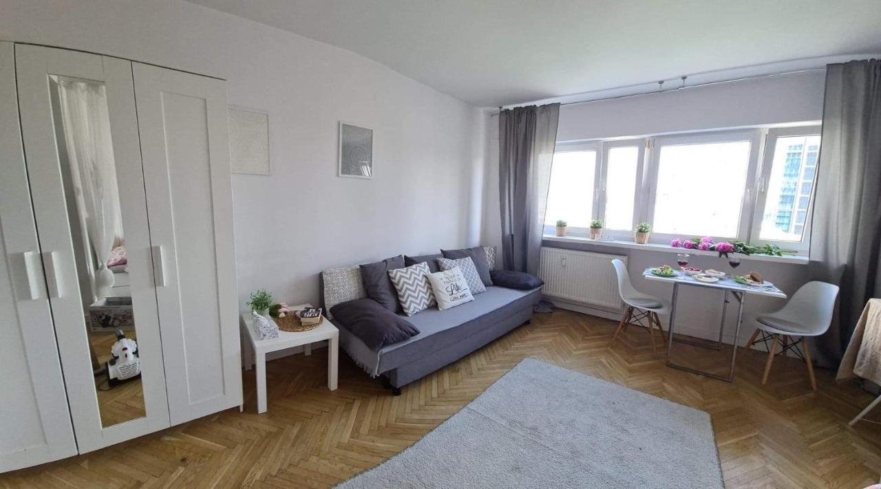 Apartament Chmielna ワルシャワ エクステリア 写真